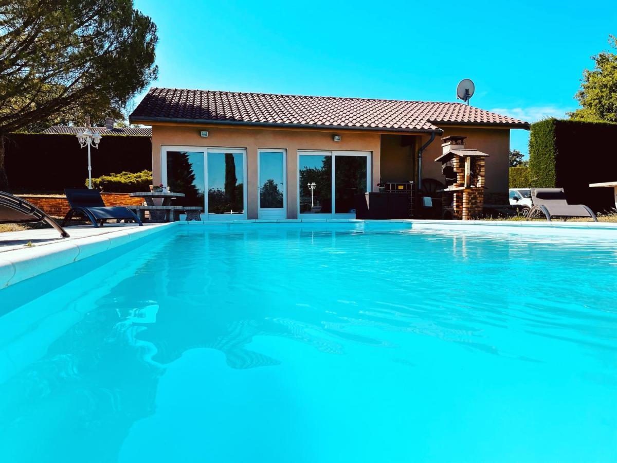La Villa Perroquet Poncins Exterior photo