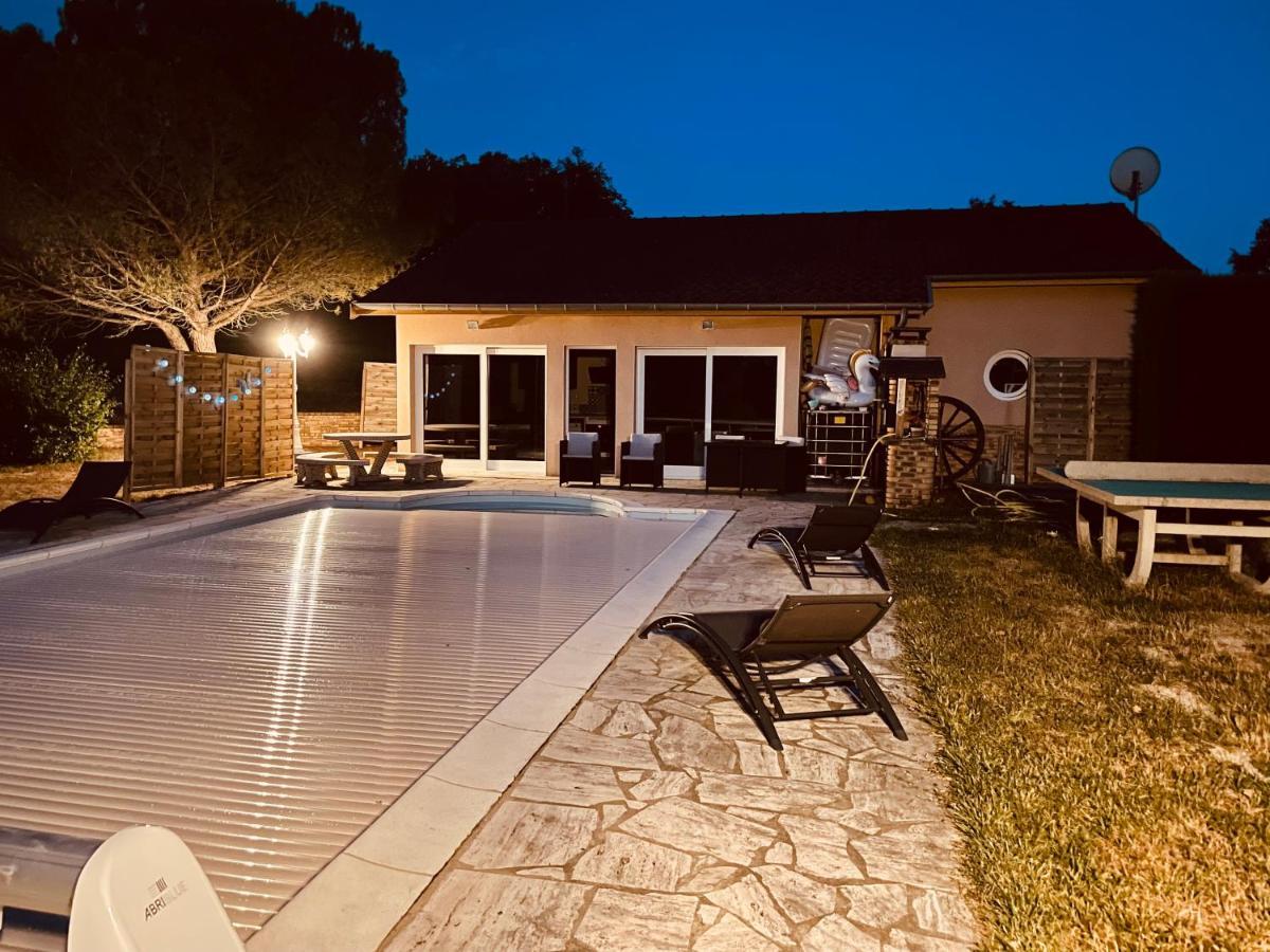 La Villa Perroquet Poncins Exterior photo